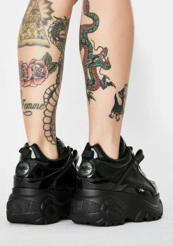 Buffalo London Platforms Classic Low Patent Leather Sneakers