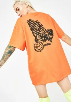 No Hours Tops Pray Graphic Tee