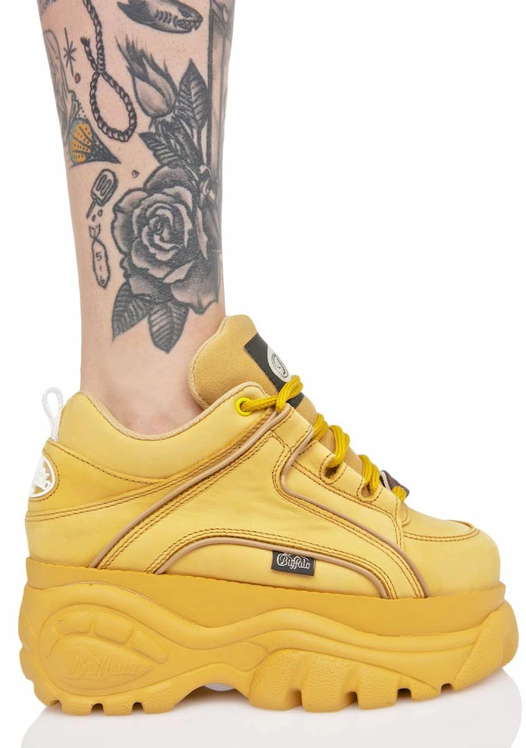 Buffalo London Nubuck Beige Platform Sneakers