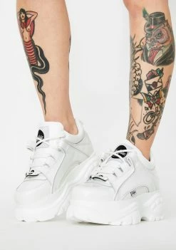 Buffalo London Platforms White Classic Low Patent Leather Sneakers