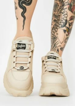 Buffalo London Cream Classic Low Leather Sneakers Platforms