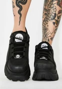 Buffalo London Platform Sneakers Classic Low Leather Sneakers